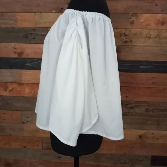 EUC White Bandeau bell sleeve top - Small - Picture 3 of 7